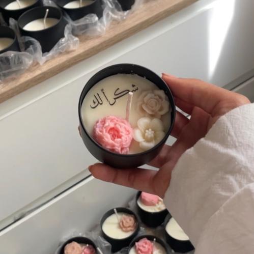 شمعة الأزهار المعطرة الحجم الوسط بطباعة على الشمعة مع تغليف