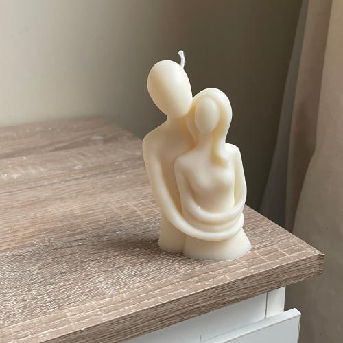 شمعة العناق معطرة