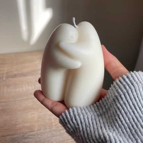 شمعة المتعانقين المعطرة