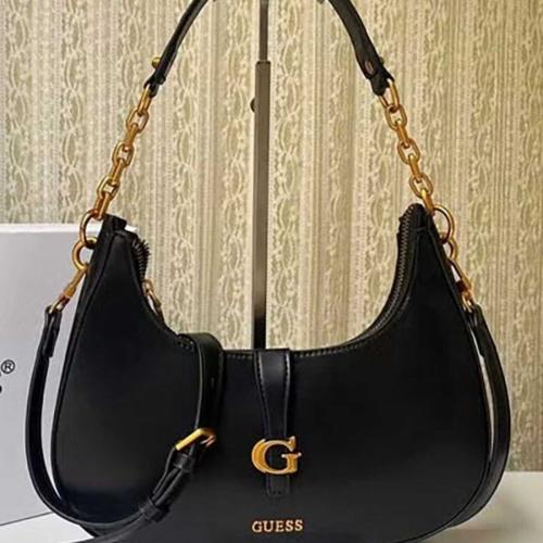 شنطه ماركه guess ماستر اسود