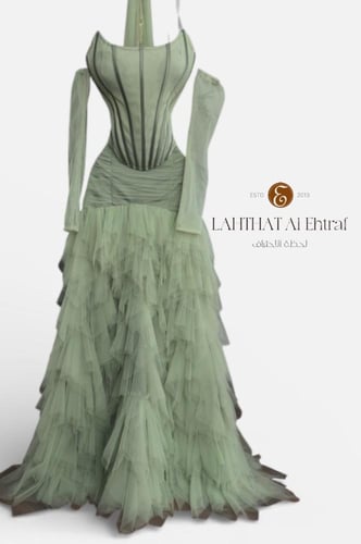 فستان طبقات صدر وتنوره من لوجينا