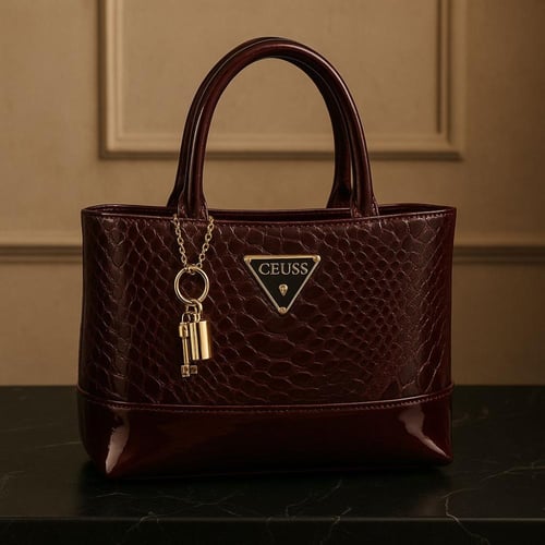 شنطه ماركه ماستر Guess