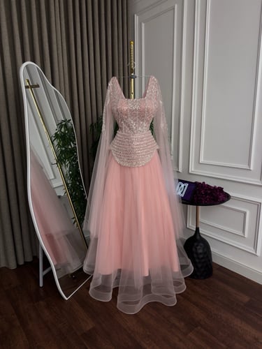 فستان سهره لحمي منفوش