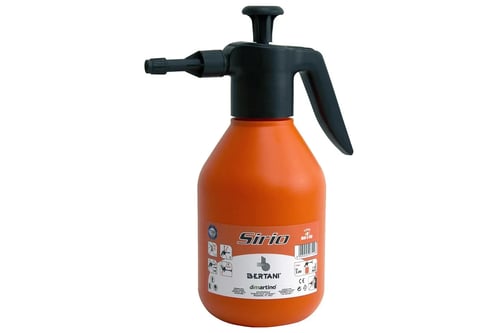 Insecticide spray Italian