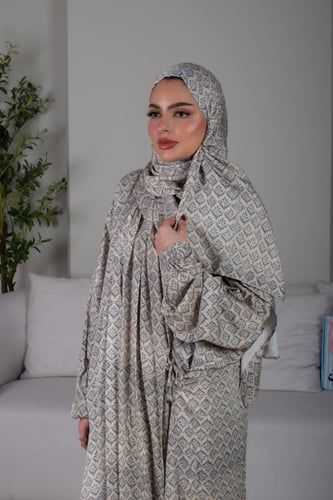 غصن ازرق فاتح