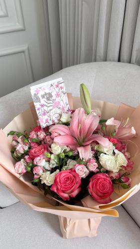 باقة نسمه الورديه