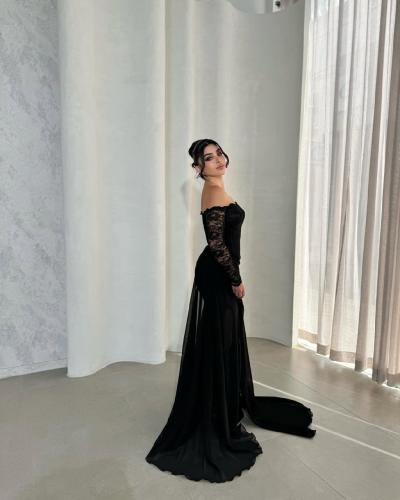 فستان اسود ضخم