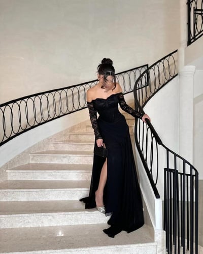 فستان اسود ضخم