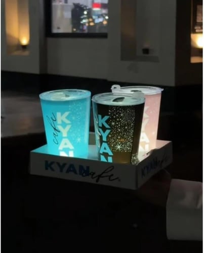 الأكواب المضيئة من كيان عيش الأجواء .. مع الأكواب...