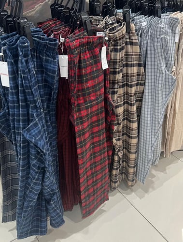 بنطلون كاروهات