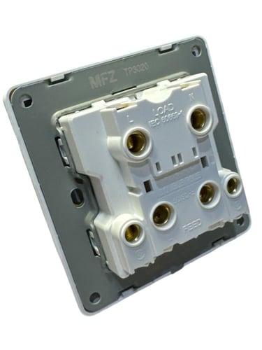 مفتاح سخان 20 امبير بيانو