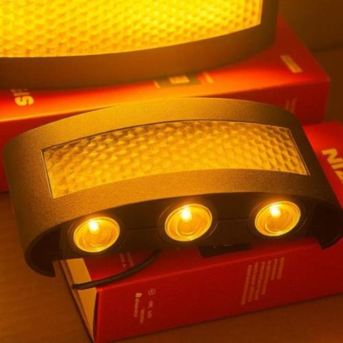 انارة سور خارجي جداري 7 واط اصفر 3000 K