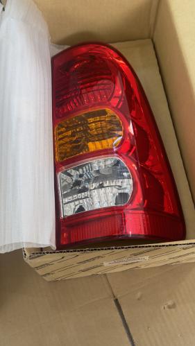 اصطب هايلكس خلفي يمين من 2006 الى 2011