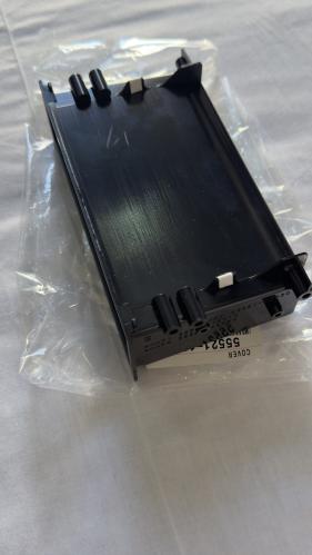 الدرج اللي يركب تحت المسجل من 2009 وتحت وكاله