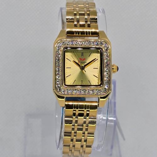 ساعة نسائية ميناء مربع ذهبي مفصص و سوار ذهبي