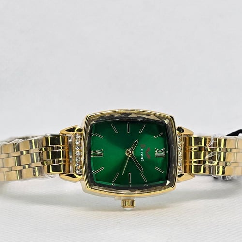 ساعة نسائية ميناء مستطيل أخضر و سوار ذهبي مفصص