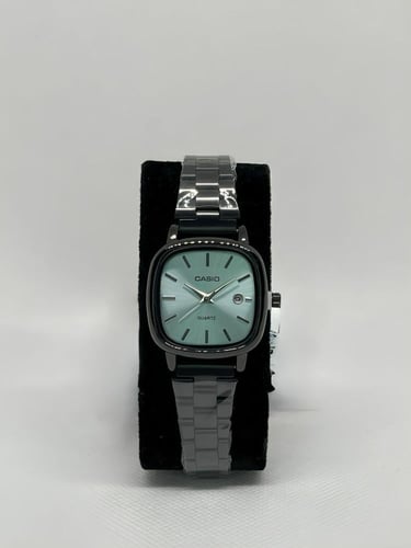 ساعة كاسيو نسائية اطار اسود تيتانيوم ميناء سماوي