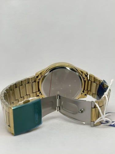 ساعة كاسيو رجالي اطار ذهبي ميناء رصاصي