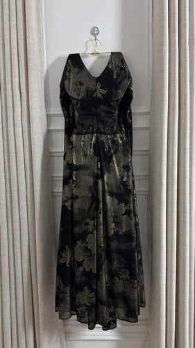 فستان فلورا الملكي