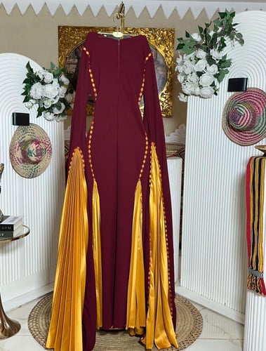 جلابية وهج التراث العنّابي