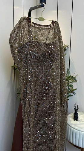 جمبسوت بني مع شال