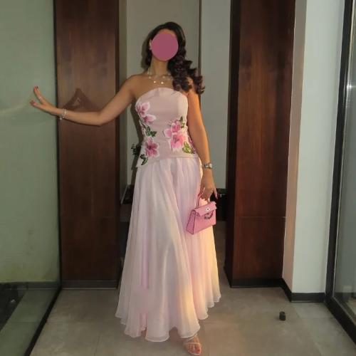 فستان سهرة وردي فخم