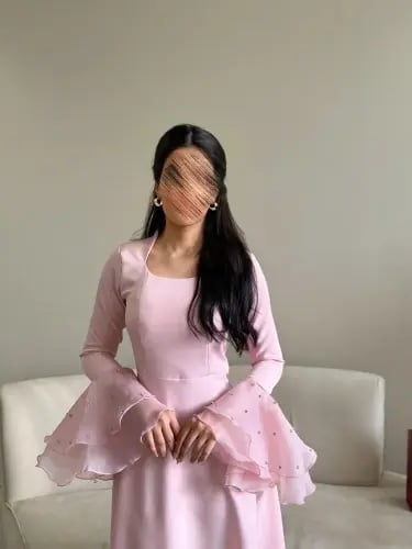 فستان لحمي ناعم للعيد