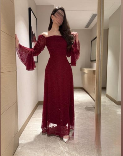 فستان بريق الدانتيل الفرنسي