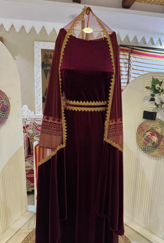 جلابية مخمل لونين من سكر Sukar