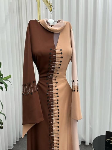 فستان تناغم القهوة