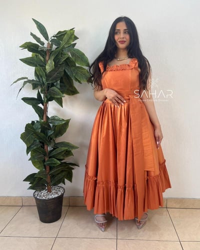 فستان شانتون مع كشكشة