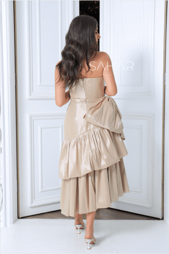 فستان سهرة ميدي بطبقات مع فيونكة