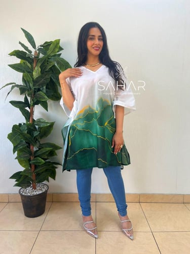 بلوزة لنن بقصة واسعة