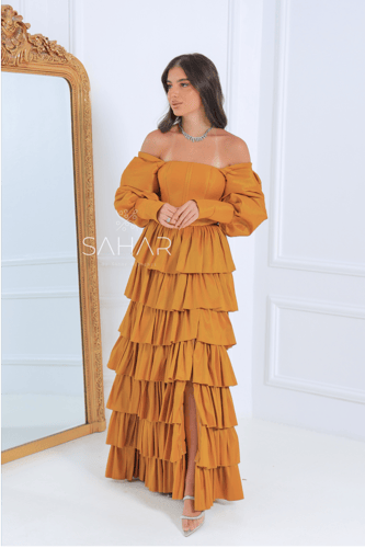 طقم شانتون كموني مع بأكمام منفوخة