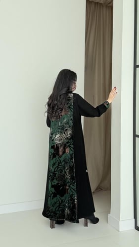 عبايه قماش كريب سيراميك اندونيسي ومخمل مشجر من الخ...