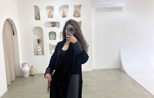 عبايه قماش مخمل مكسر مع قماش طبي اسود طرحه ساده