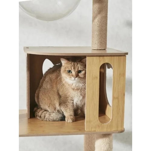 شجرة قطط خشبية كبيرة من الأرض إلى السقف من الفضة