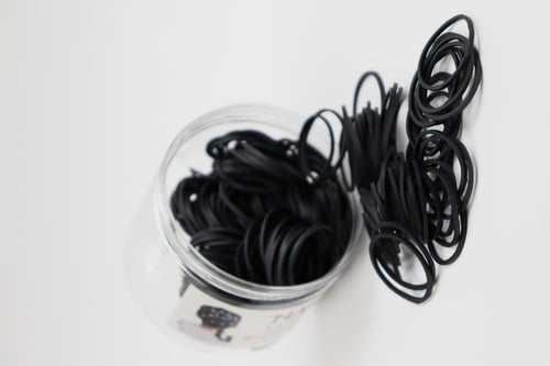 مغاط شعر من هير سيستم ,اسود صغير / 70 جرام