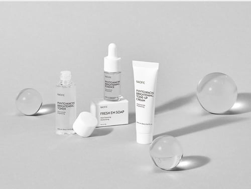 مجموعة فيتو نياسين لتفتيح البشرة من ناسيفيك - 4 قط...