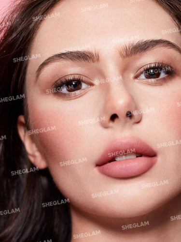 قلم رسم الحواجب بيتر براوز من شيقلام