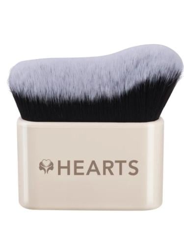 فرشاة لتوزيع كريم الاساس والاضاءة السائلة على الجس...