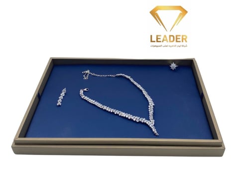 استاند لعرض المجوهرات وجهين