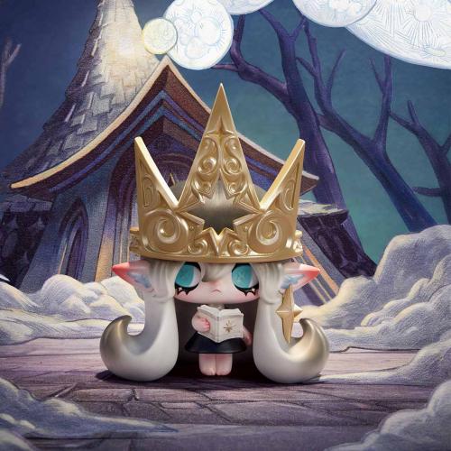 1001 MOONS - Moona Guardian of Stars Figure