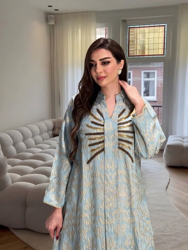 جلابية سماوي مطرزة بالون الذهبي