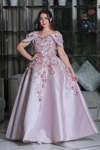 فستان سهرة لحمي مزين بالورود راقي