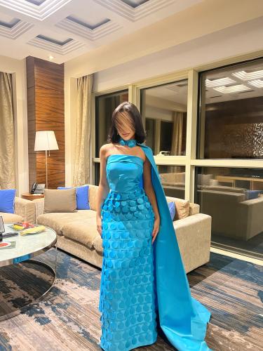 فستان سهرة نيلي طويل