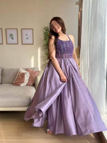 فستان سهرة موف مطرز