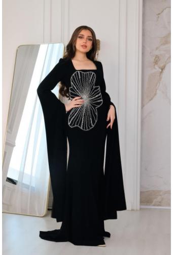 فستان سهرة اسود مطرز