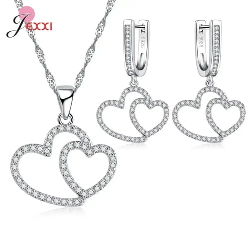 طقم إكسسوار فضي بتصميم قلب ناعم