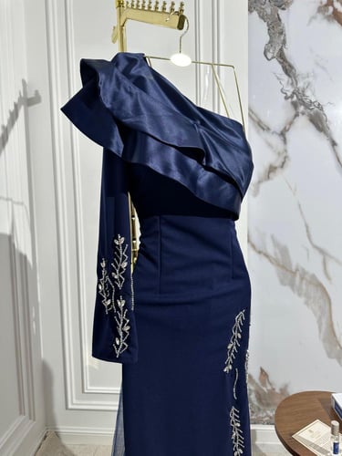 فستان سهره كريب تطريز يدوي تل